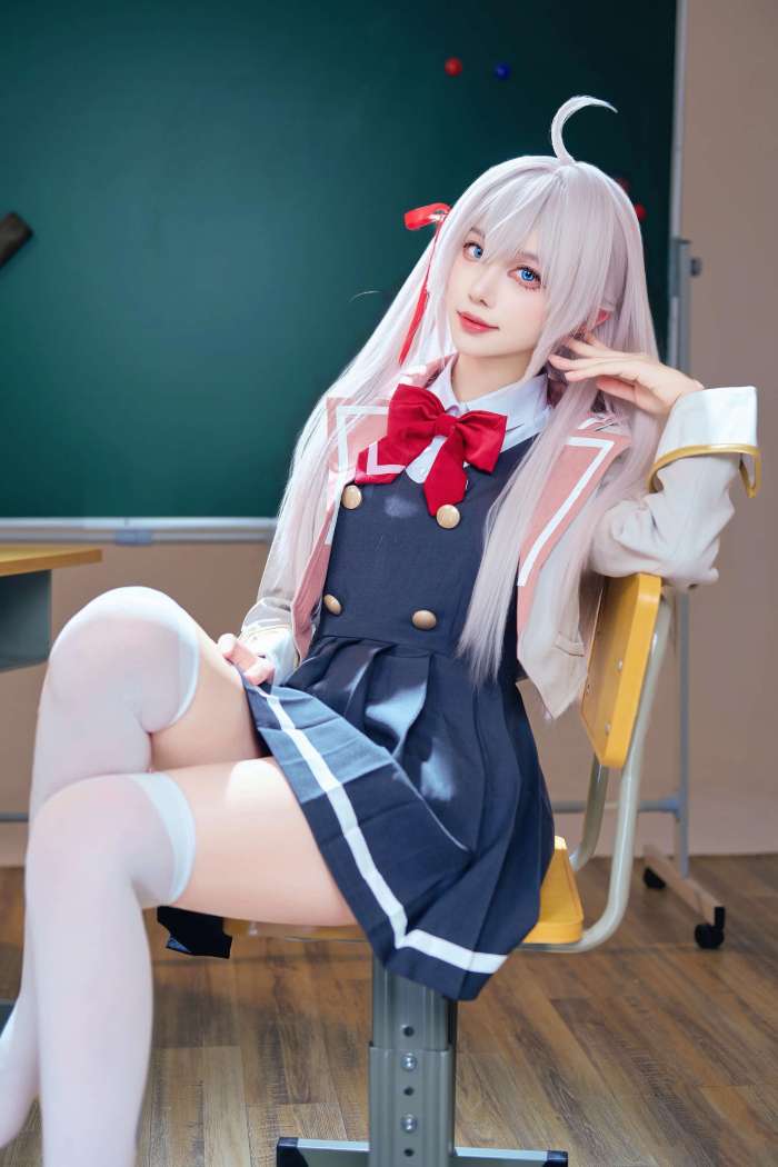 Shika小鹿鹿 – 邻座艾莉同学 [38P2V177M]
