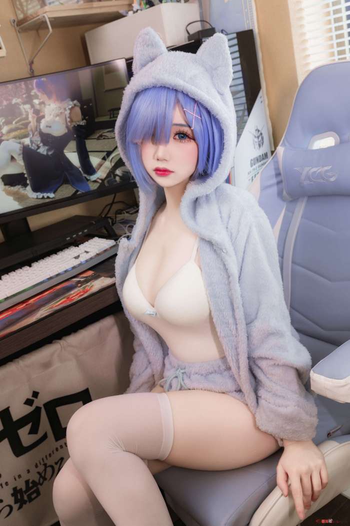 雪晴Astra – 雷姆猫 [13P106MB]