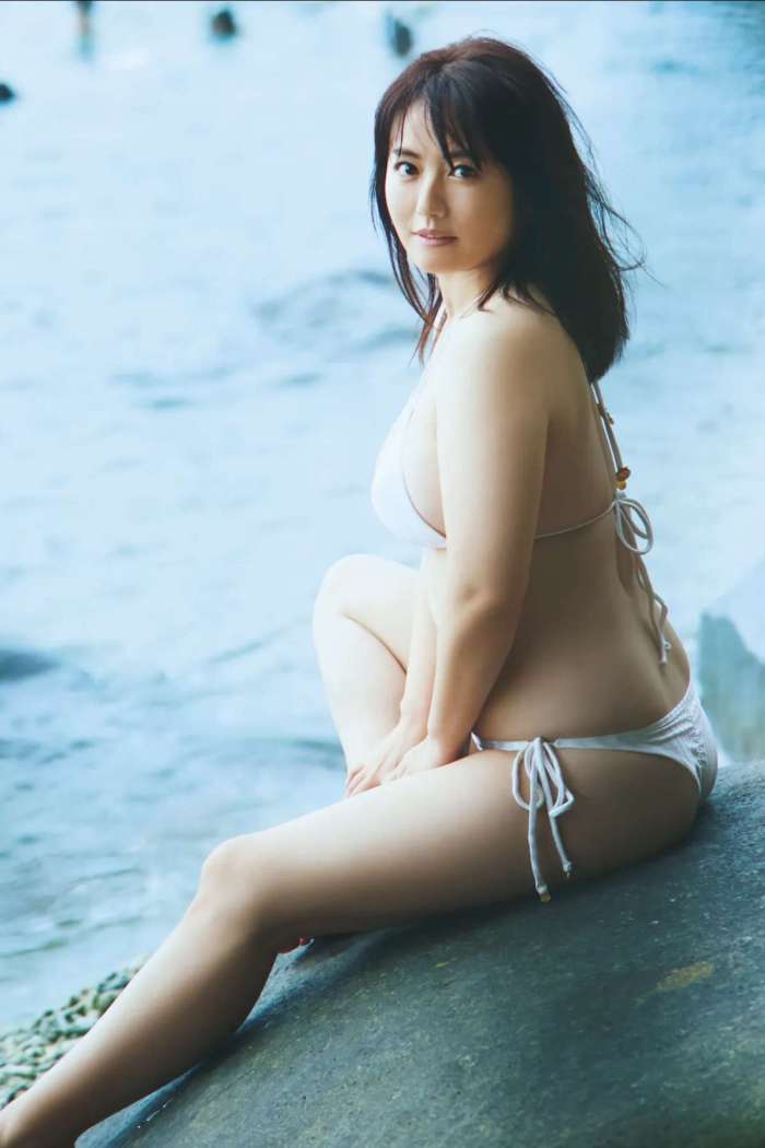 Sayaka Isoyama (磯山さやか) – FRIDAY GOLD 永遠のビーナス [20P30MB]