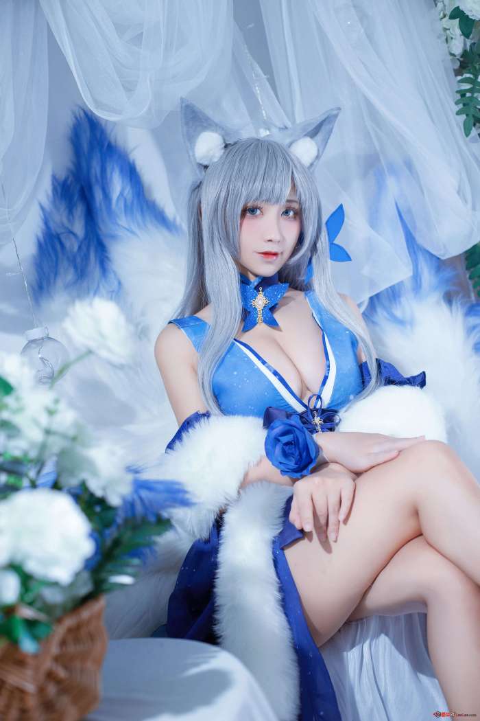 九曲Jean – 碧蓝航线 信浓礼服 [9P65MB]
