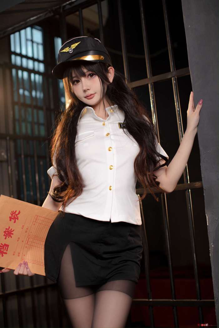 您的蛋蛋 – 俘获制服 [72P1.37GB]