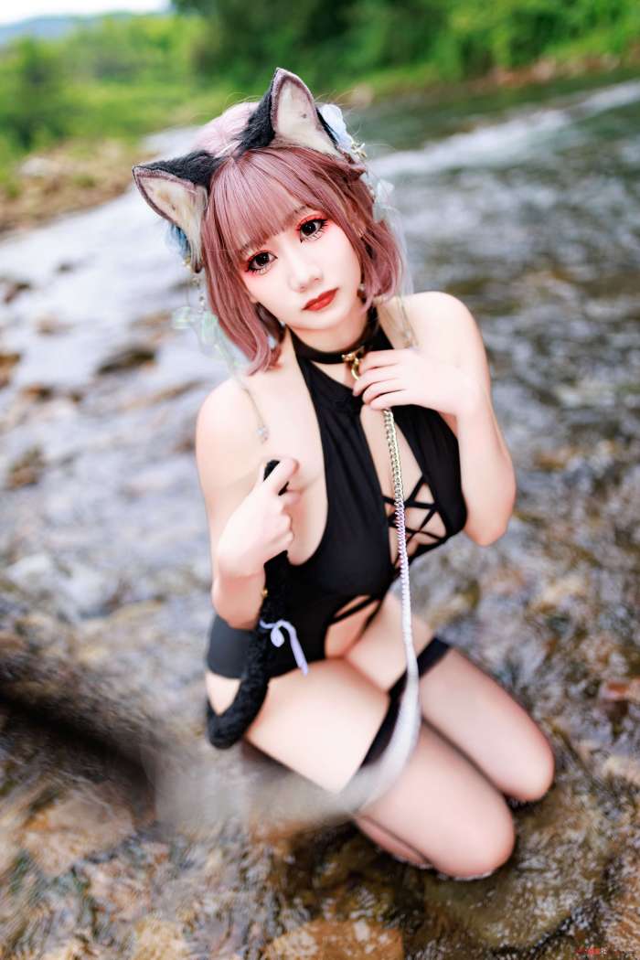 阿雪雪 – 戏水猫猫 [56P2V1.43GB]