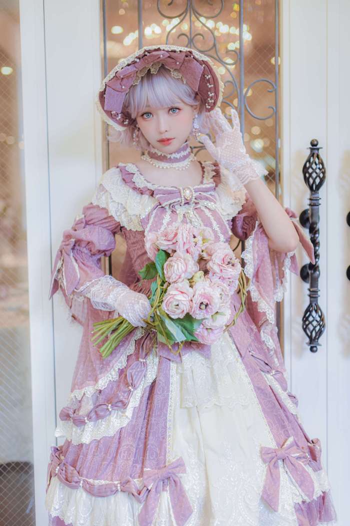 Elyee子 – May 2026 Set A – Lilac Courtyard紫丁香庭院 [58P233MB]