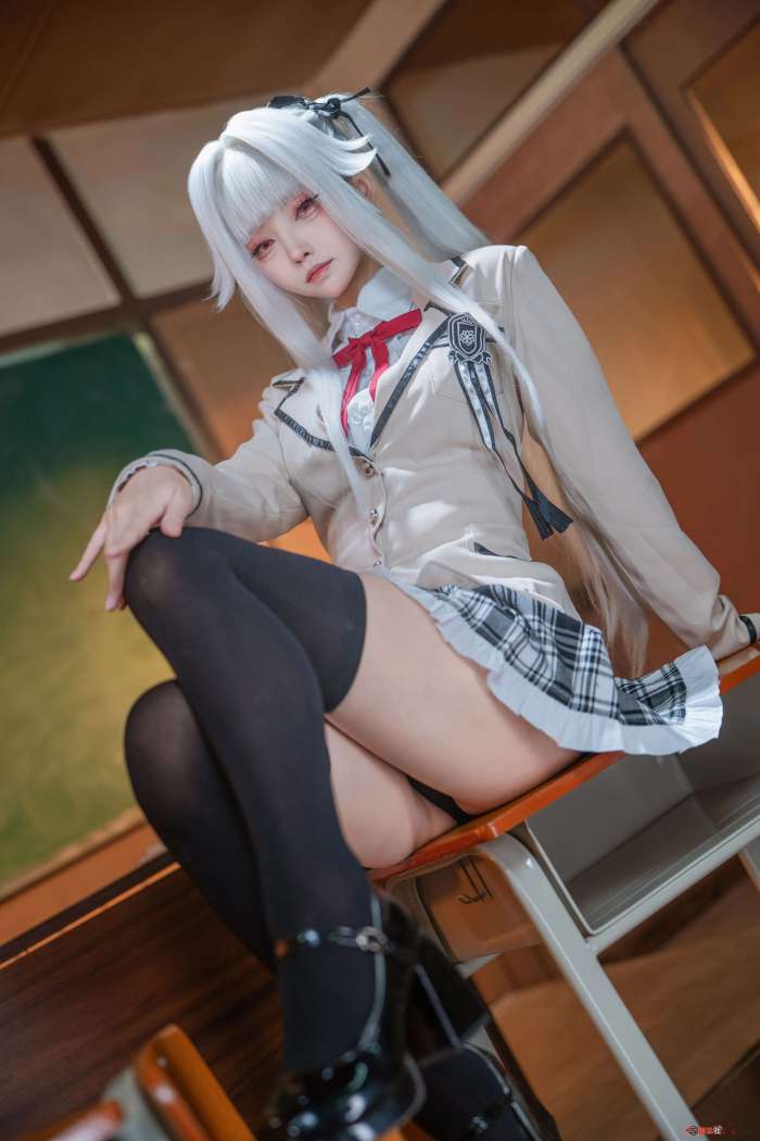 大大卷卷小卷 – 美少女万华镜 篝之雾枝校服 [29P398MB]