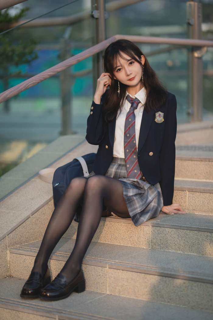 51酱 – 2302真爱粉 [52P22V589MB]