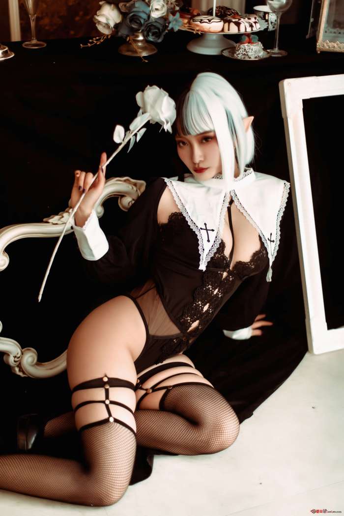 洛璃 LoLiSAMA – 修女 [15P195MB]