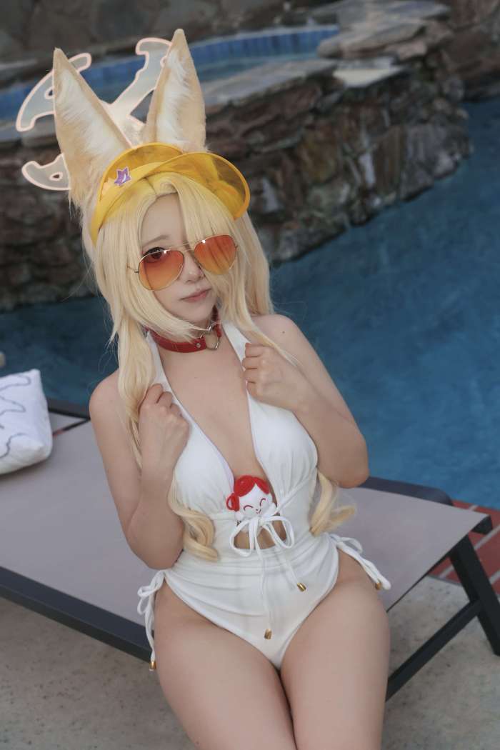 Chizu – Swimsuit Seia Part-1 [16P36MB]