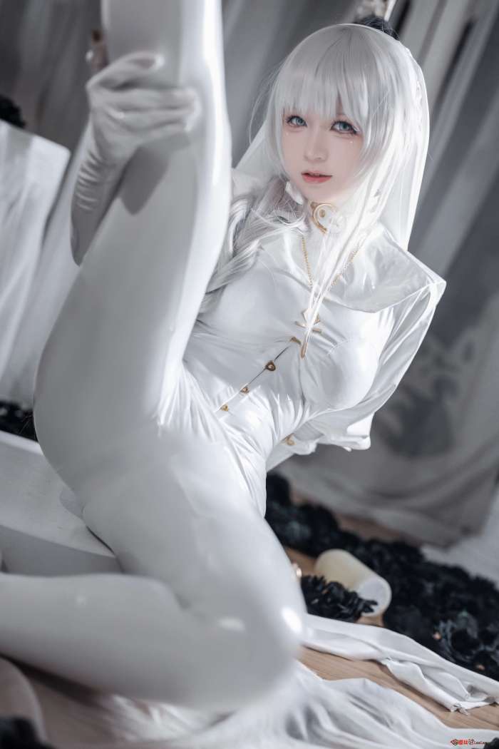 樱落酱w – 纯白修女 [45P288MB]