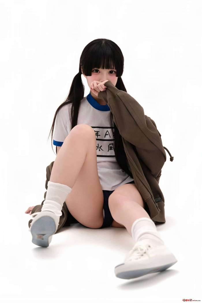 清水凪 – 后辈的制服5 [82P115MB]